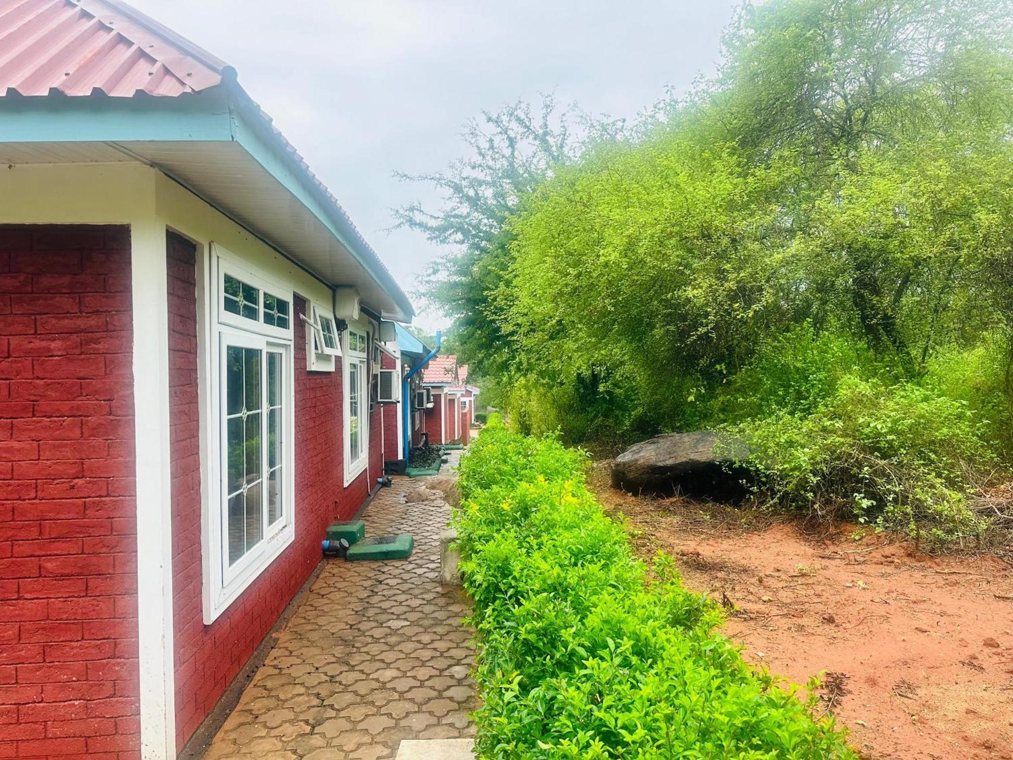 Mkomazi Hotels&Camps Hegoma Esterno foto